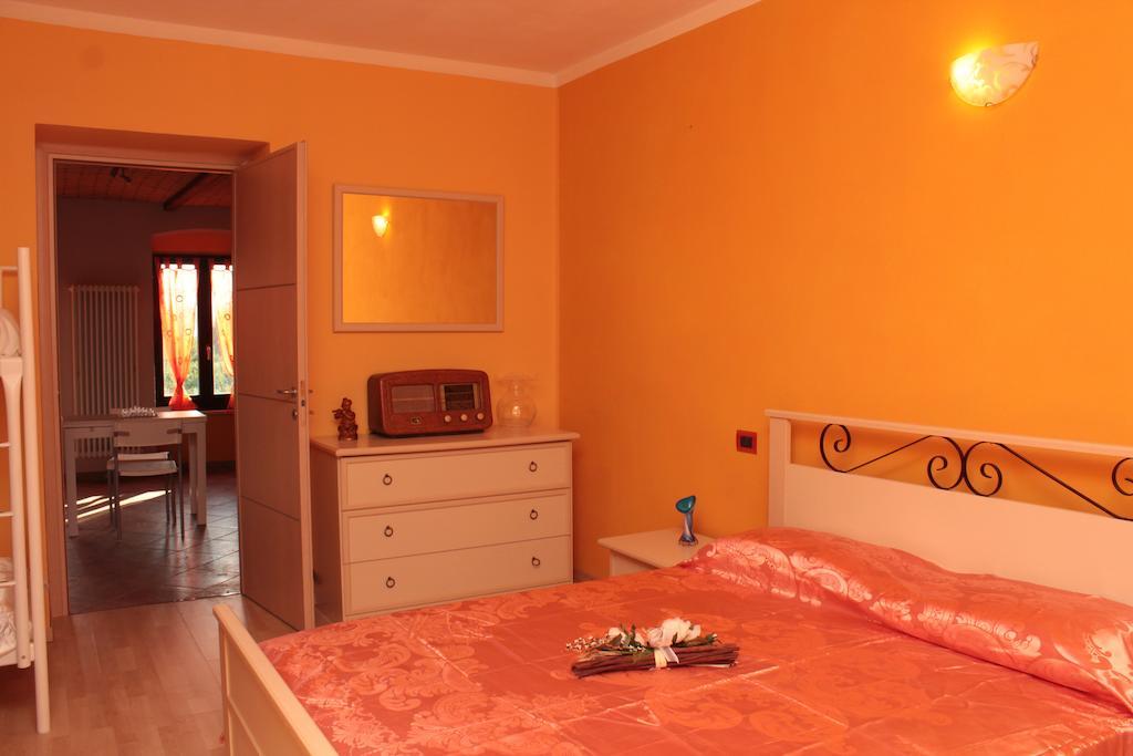 I Boidi Apartman Nizza Monferrato Szoba fotó
